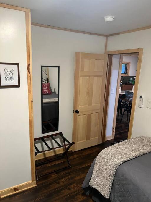 Cabin At The Cove At Watauga Lake Butler Exteriör bild