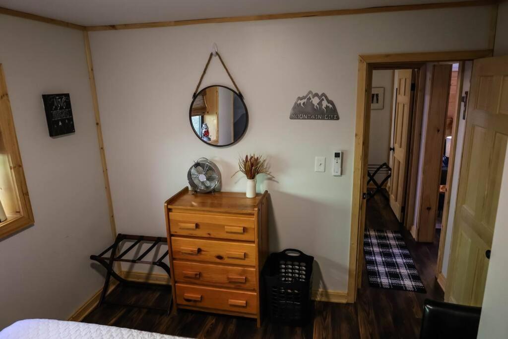 Cabin At The Cove At Watauga Lake Butler Exteriör bild
